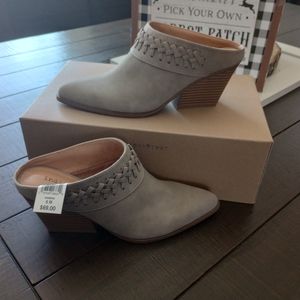NEW Women Beige Booties. 6